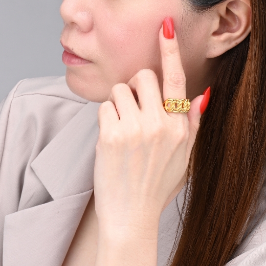 bold curb chain ring for teen