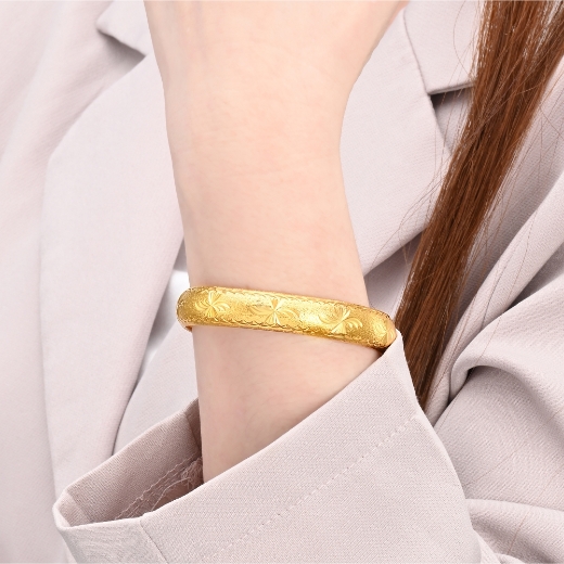vintage bangle for women