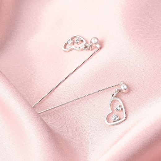 love heart scarf pin