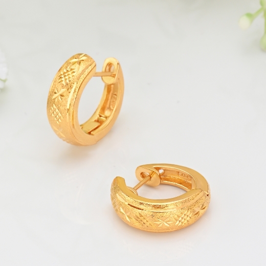 classic textured star earrings