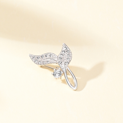 mini cz leaf brooch