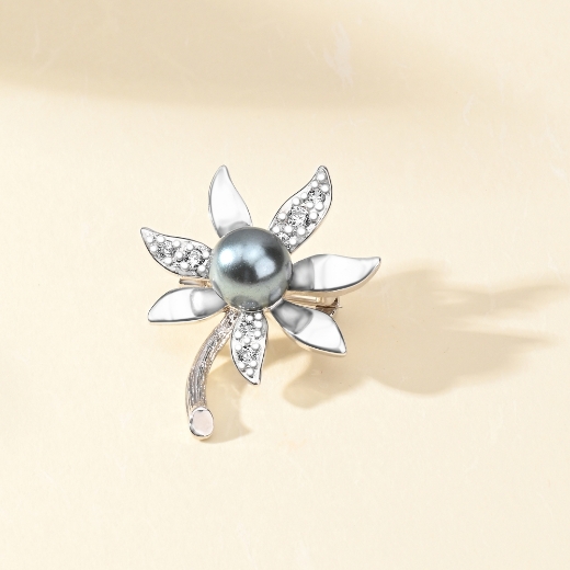 mini flower brooch with pearl