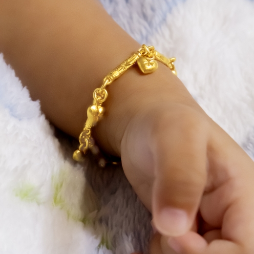 tiny heart bracelet for kid