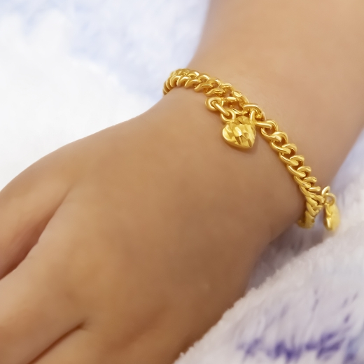 baby girl heart bracelet