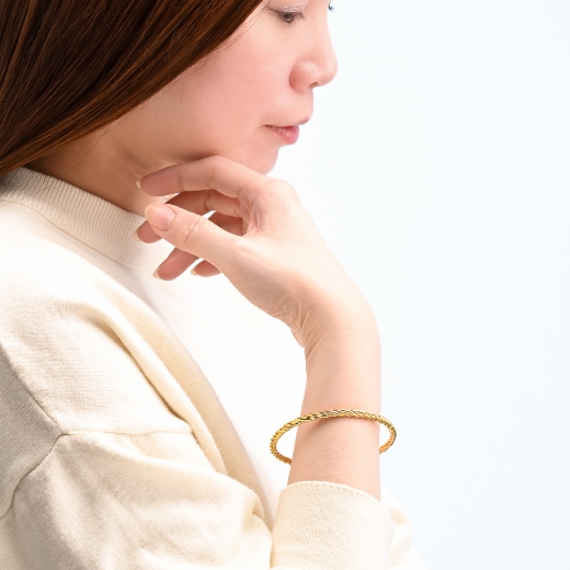 classic twist bangle for women
