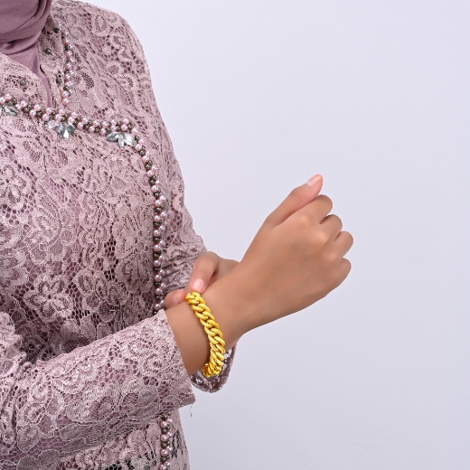 thick curb bracelet for teen