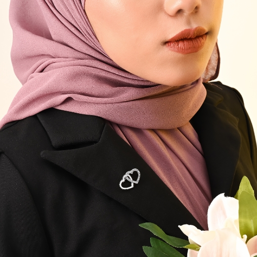 mini double heart brooch for women