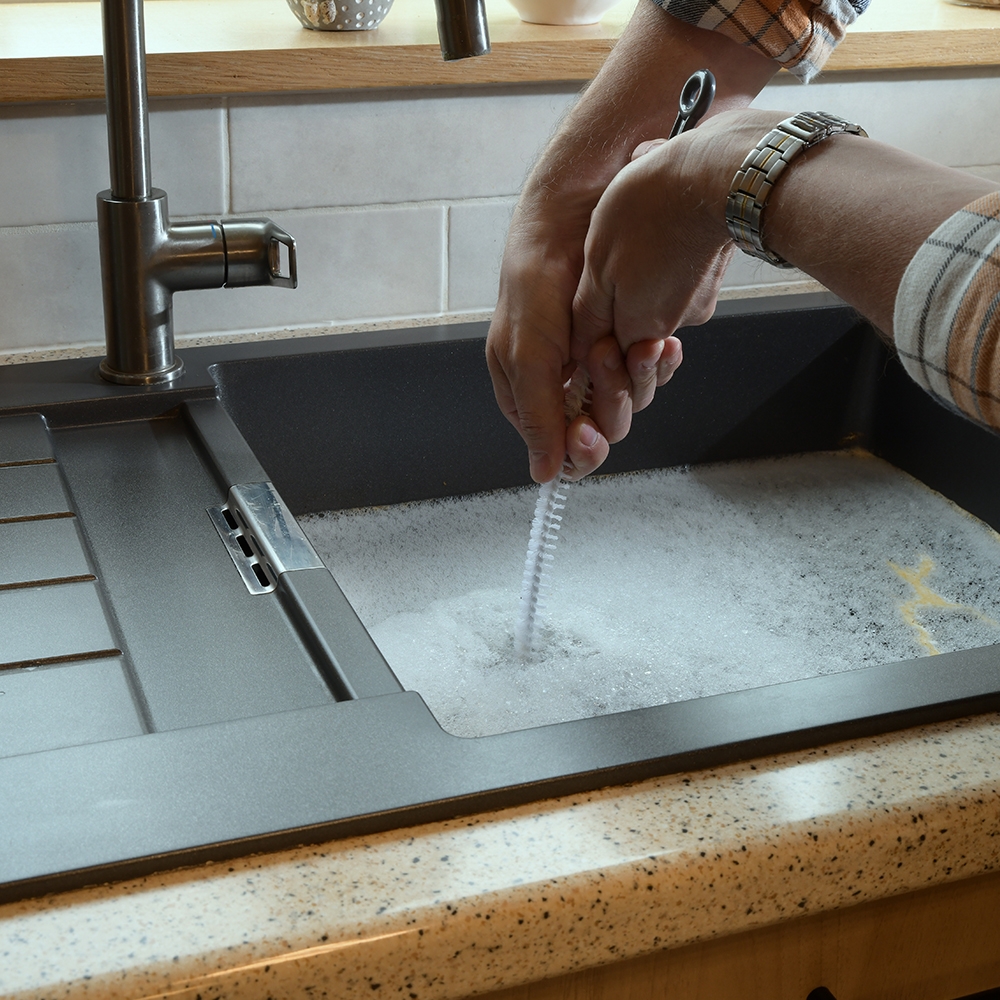 Penetrates standing water